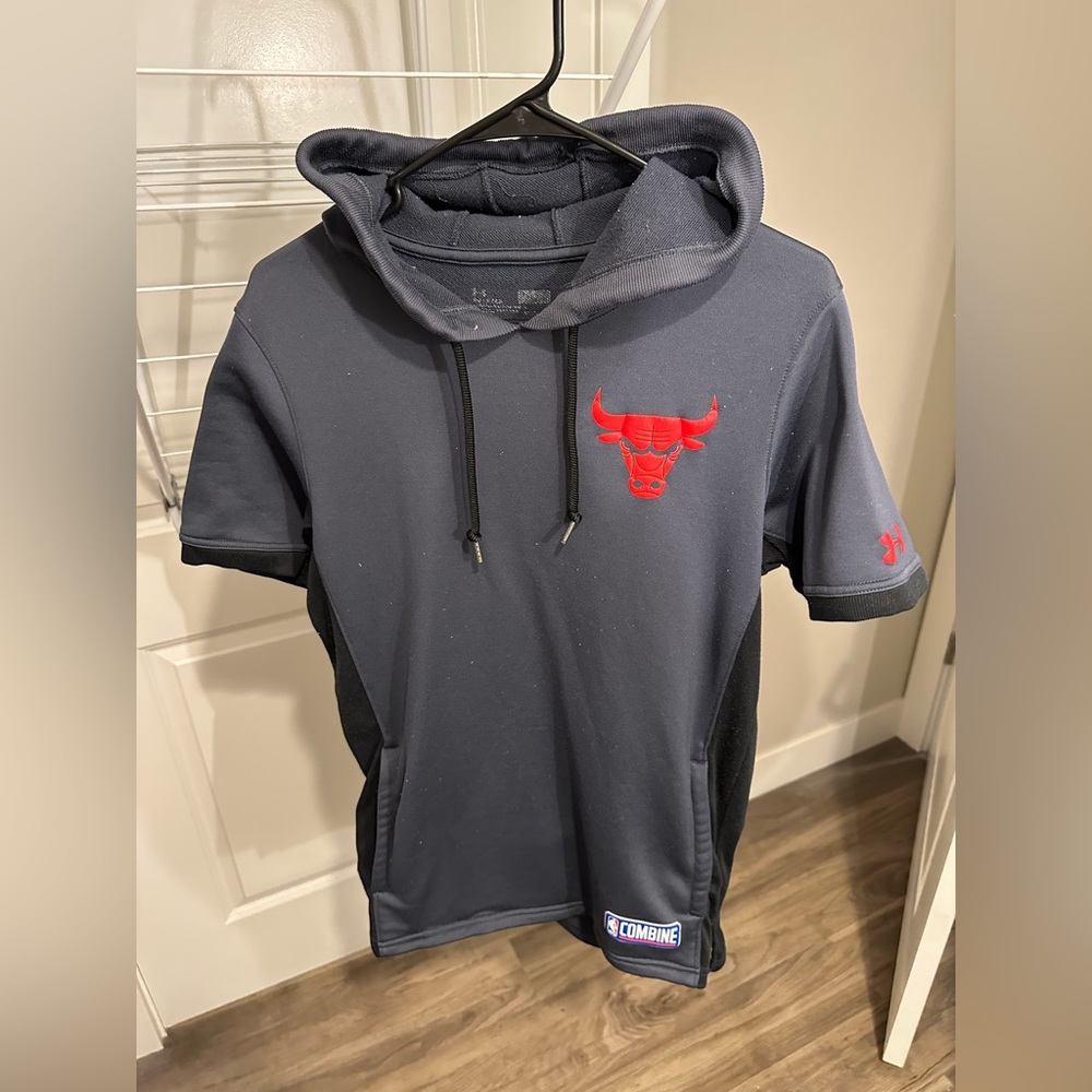 Men under armour bulls NBA Combine short sleeve hoodie sweatshirt
